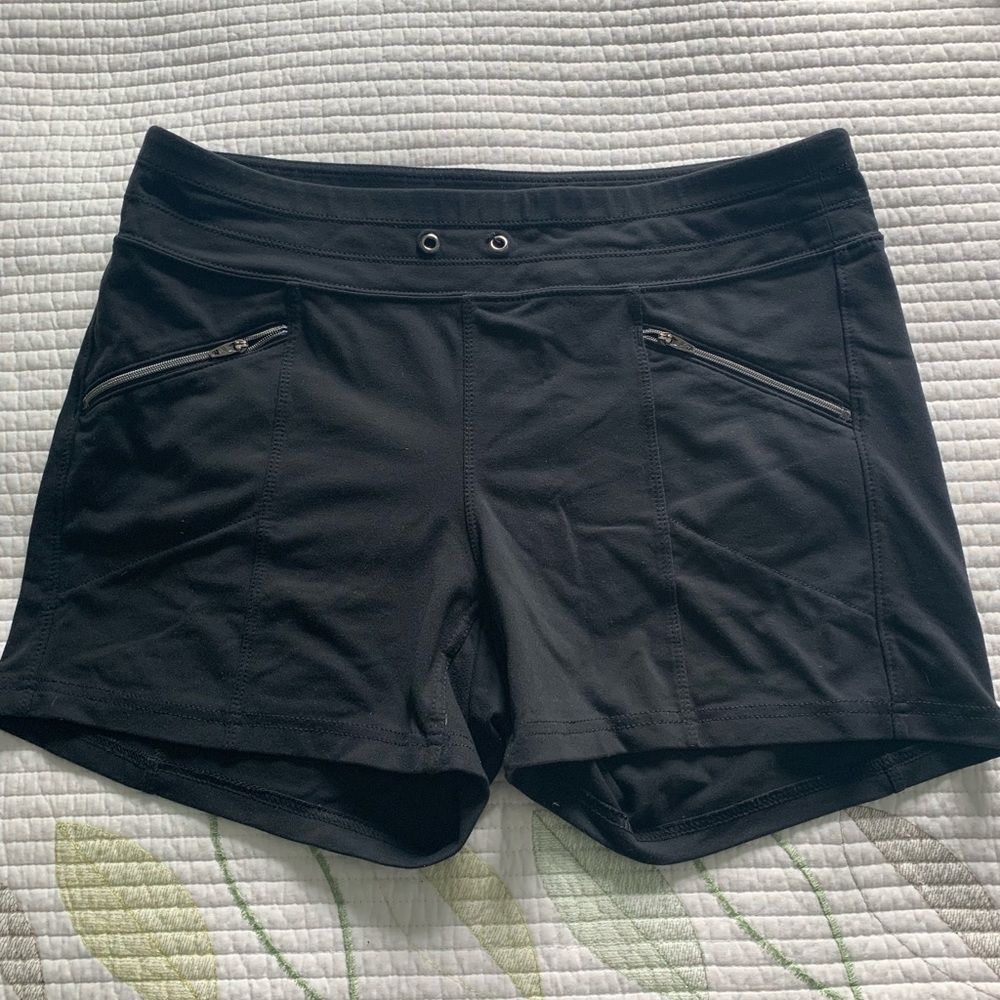 Athleta Metro Shorts